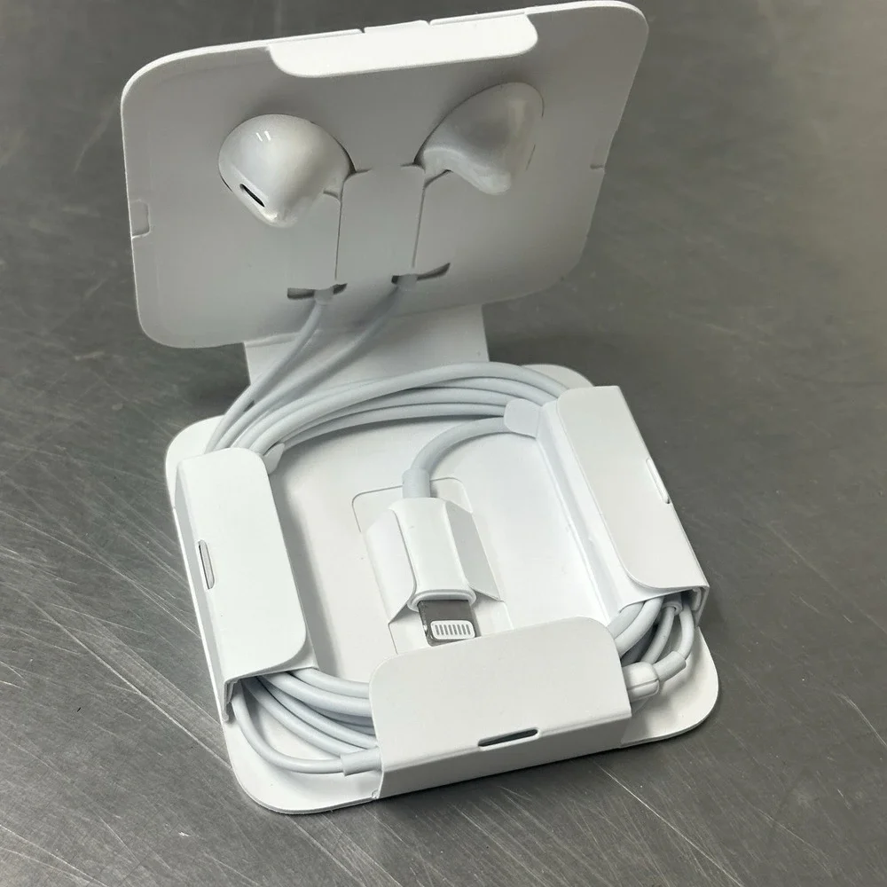 Apple‎ EarPods Earbuds White Lightning Wired Corded Headphones for iPhone